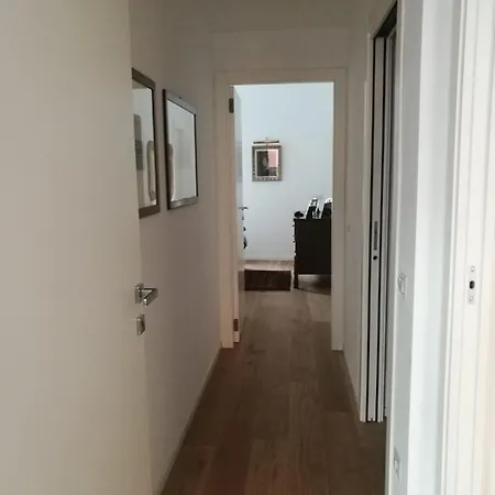 Elegant Close To Brera Design District Apartment